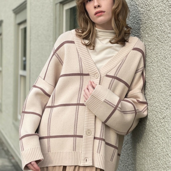 Oak + Fort Cardigan - Picture 1 of 4